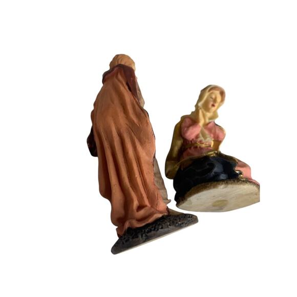 Nativity Resin Figurine Christmas Mary Kneeling Joseph 4 Inch - Picture 5 of 7